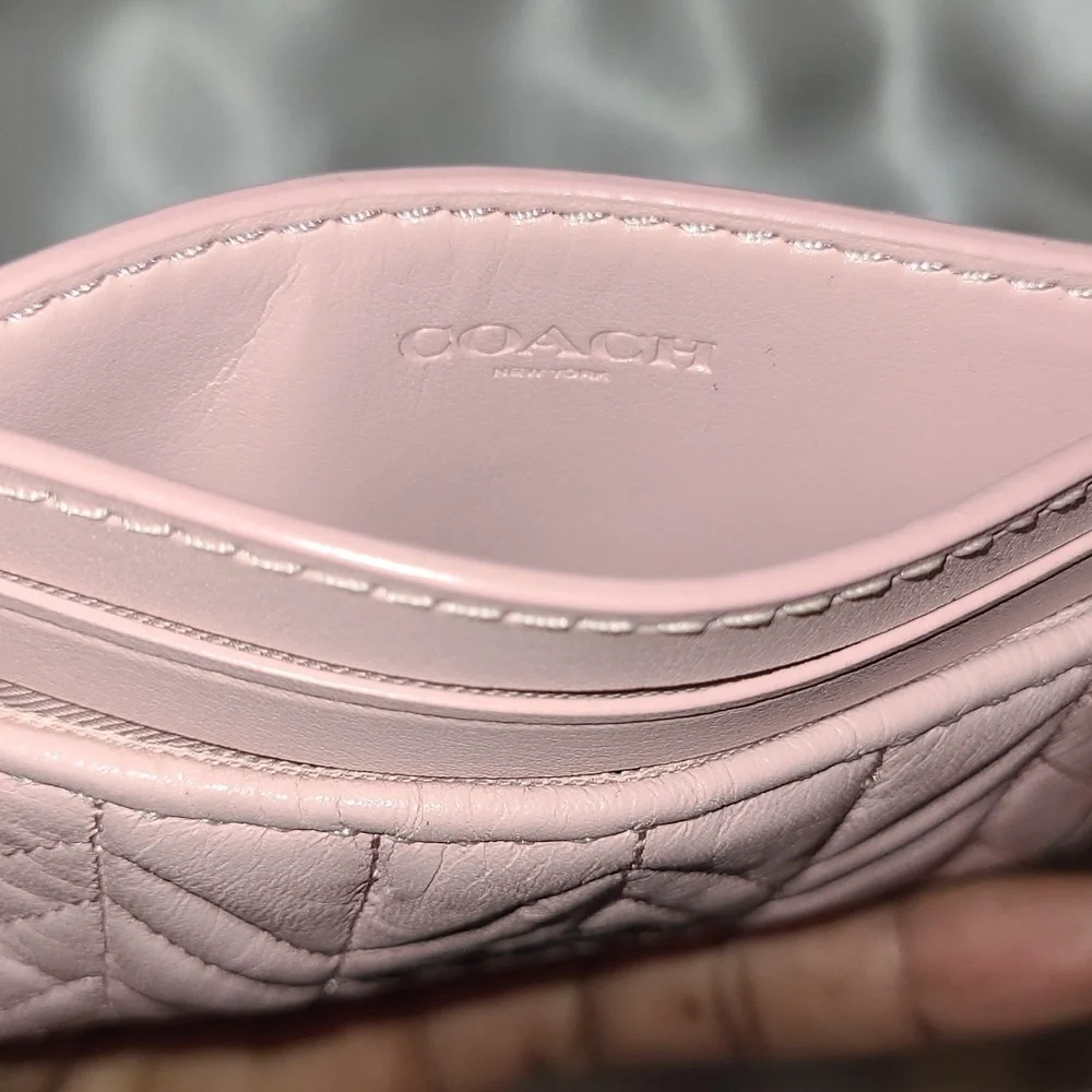 Coach Mauve Quilted Leather Card Holder with Silver Hardware 4.25×3 - Picture 3 of 5